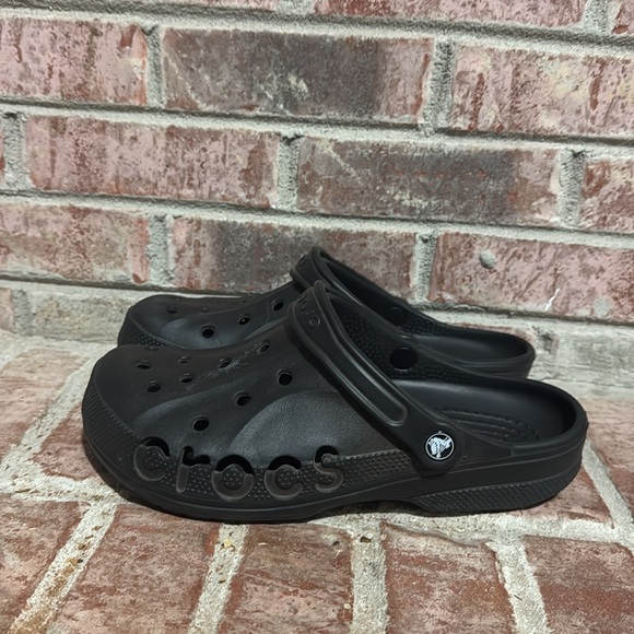 Unisex black Crocs size 8M/10W - Picture 4 of 10